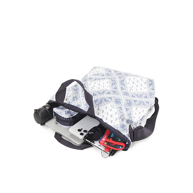 Deluxe Easy Carry Tote In Bandanna Breeze - 42171248673070